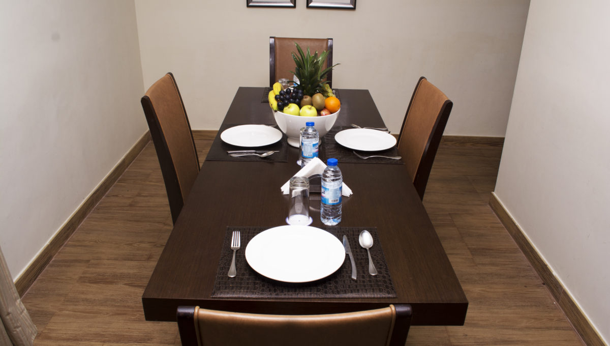Dinning Table 02